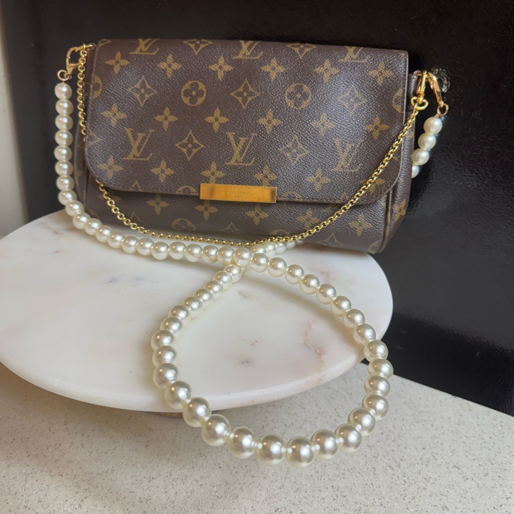 Pearl Bag Strap